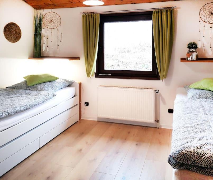 משדה Ferienhaus Lena Im Sauerland Direkt Am Hennesee מראה חיצוני תמונה