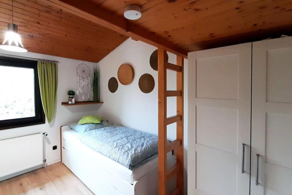 משדה Ferienhaus Lena Im Sauerland Direkt Am Hennesee מראה חיצוני תמונה