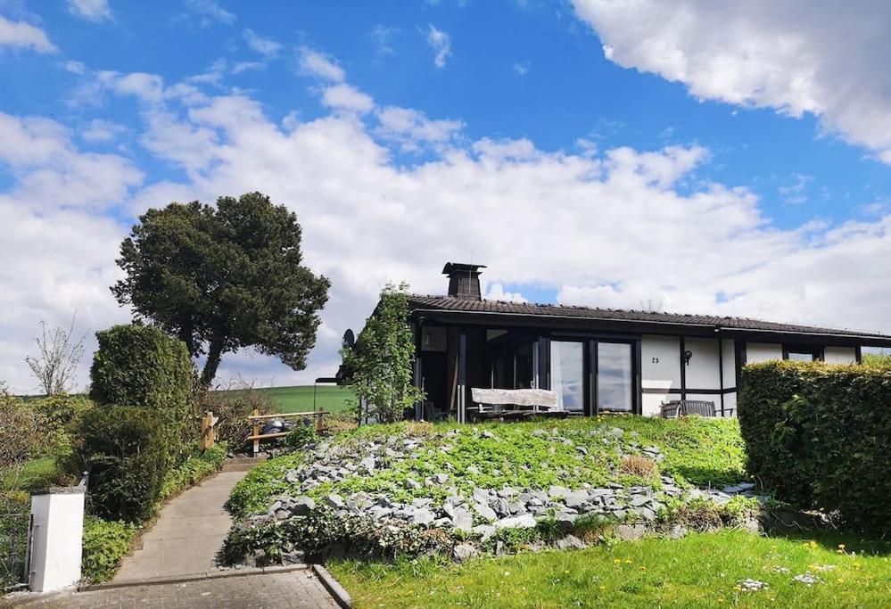משדה Ferienhaus Lena Im Sauerland Direkt Am Hennesee מראה חיצוני תמונה