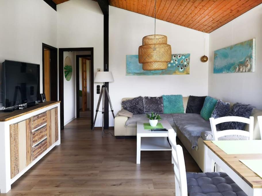משדה Ferienhaus Lena Im Sauerland Direkt Am Hennesee מראה חיצוני תמונה
