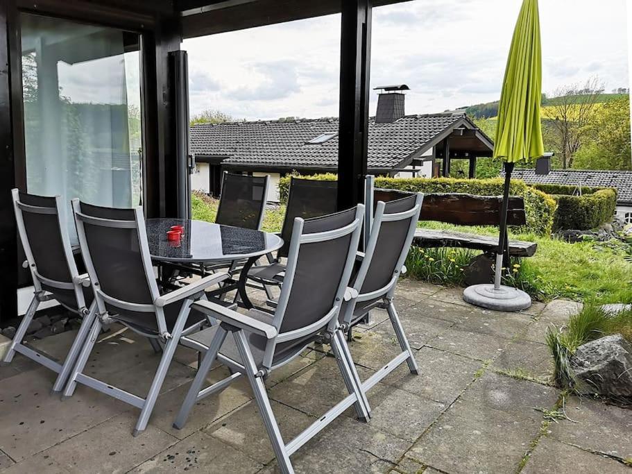 משדה Ferienhaus Lena Im Sauerland Direkt Am Hennesee מראה חיצוני תמונה