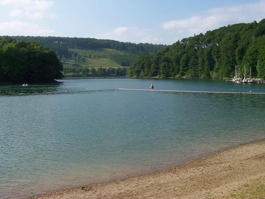 משדה Ferienhaus Lena Im Sauerland Direkt Am Hennesee מראה חיצוני תמונה